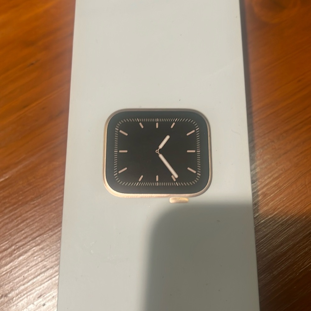 Apple Watch 40mm with gold band